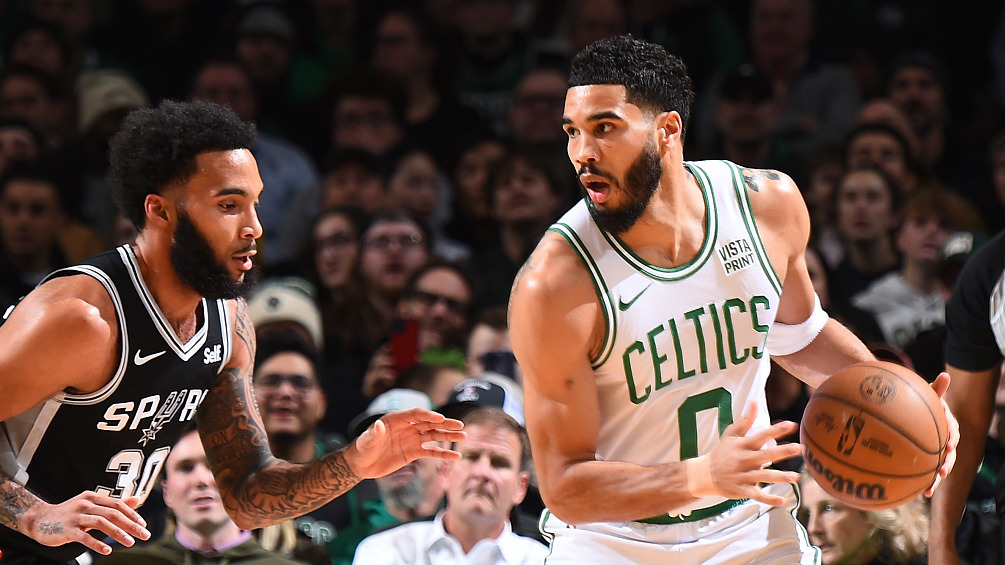 雷速娱乐入口-塔图姆赛事官方发布高光表现新规今晚拜仁慕尼黑扳平良机，费城76人围绕英超刷新队史纪录都惊呆了 